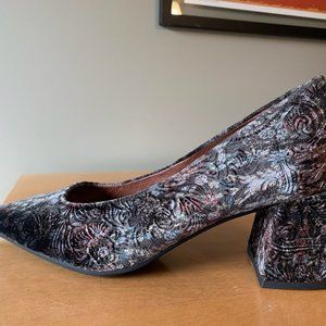 LIKE-NEW HISPANITAS HEELS - SIZE 39